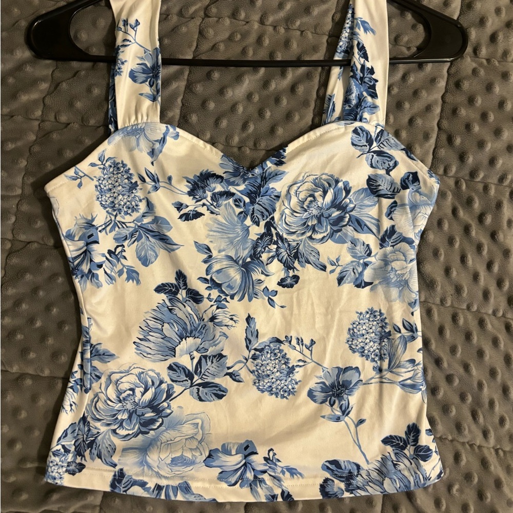 Blue and white floral top - Picture 6 of 6